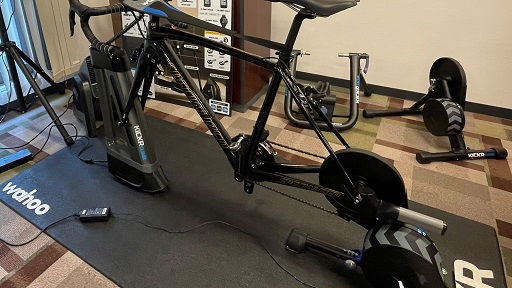 $B%/%i%$%^!<$KD6$*$9$9$a!*(Bwahoo Kickr$B!J%-%C%+!<!K(B Smart Trainer$B!J%9%^!<%H%H%l!<%J!<!K(B2022$BG/%b%G%kF~2Y(B