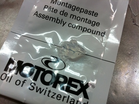 $B%b%H%l%C%/%9!!%+!<%\%s%0%j%9(B