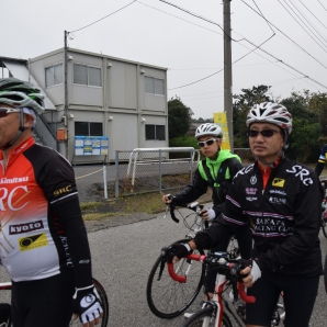 昼飯食べて出発