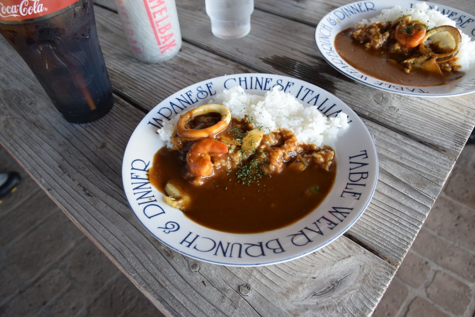 ３日目はカレーライス　うまそ～