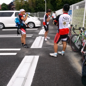 エイド２（市原鶴舞ローソン）36km地点