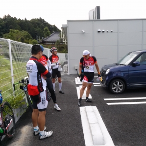 エイド２（市原鶴舞ローソン）36km地点