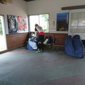 波止浜駅待合室