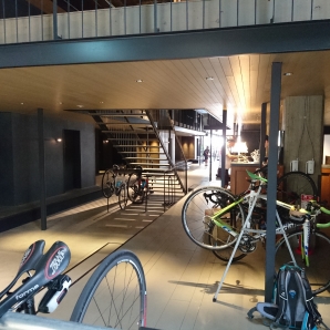 ＨＯＴＥＬＣＹＣＬＥ　ロビー