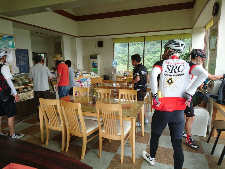 はっさく屋店内