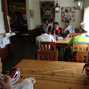 お昼は養老渓谷のパン屋さん「酪」