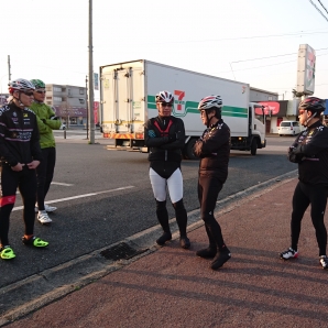 どこでリタイヤするか密談中