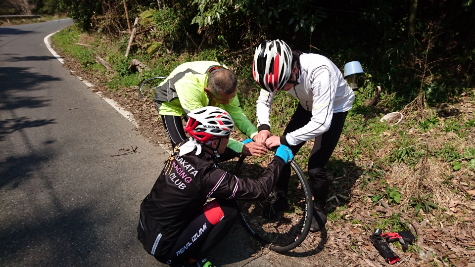 みんなでパンク修理