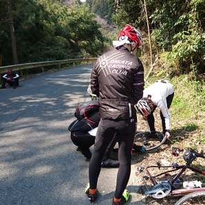 １回目パンク修理休憩