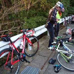 パンク修理休憩