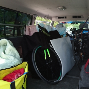 自転車積み込み