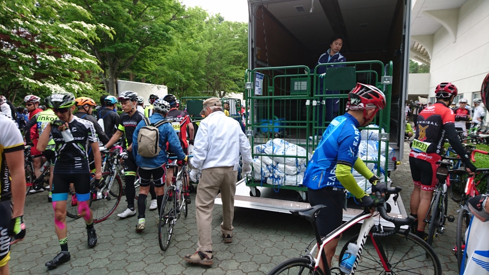 荷物受付終了間際、間に合うか？