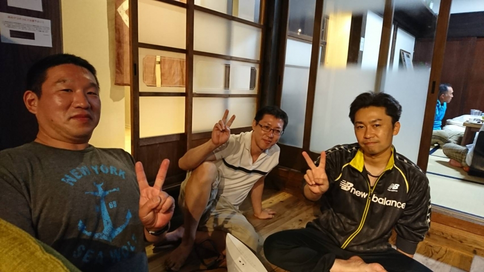 ２次会も終わり、夜も更けてきました。