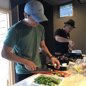 翔クンもお手伝い