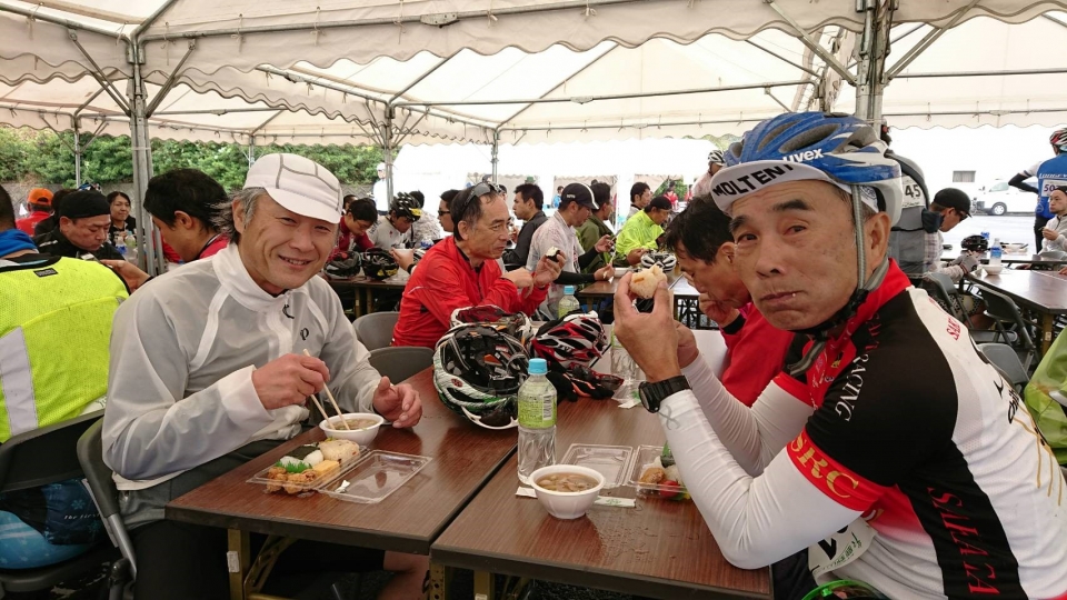 １日目昼食会場