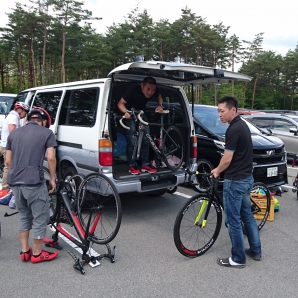 自転車組立準備