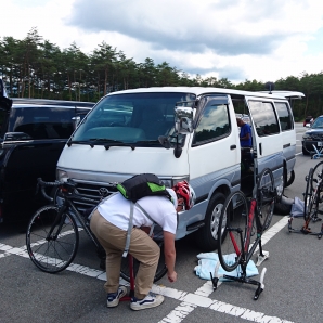 自転車組立準備