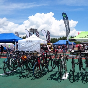 前日のブース会場