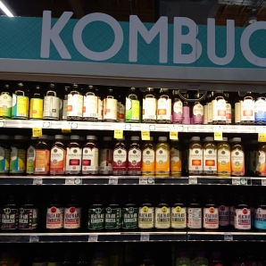 コンブチャ流行ってる