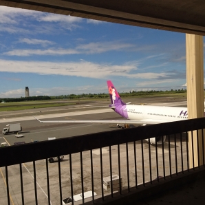 やって来ましたホノルル空港
