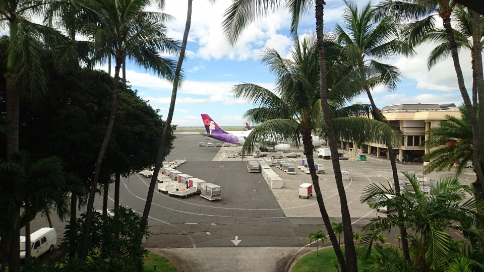 到着しました。ホノルル空港