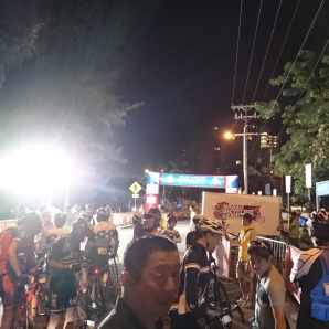 スタート会場で整列