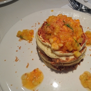 近所のココヘッドカフェのパンケーキ