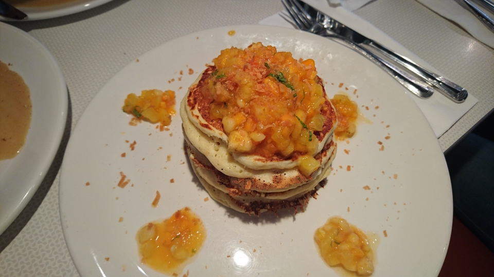 近所のココヘッドカフェのパンケーキ