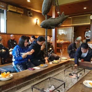 囲炉裏・・・ビール飲みたくなります