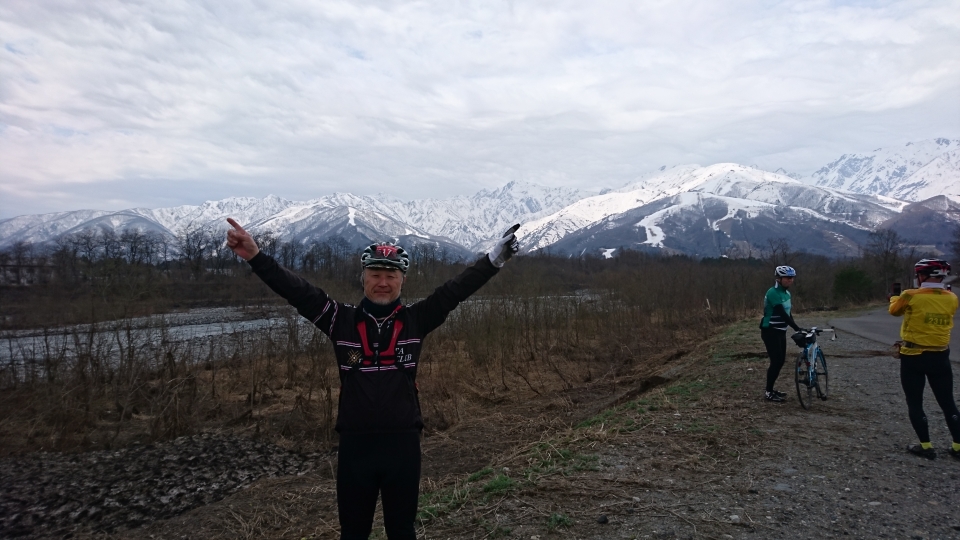 雪をかぶった北アルプス