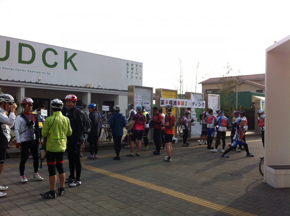 サイクリストが集まって来ました