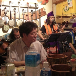 島歌の聴ける居酒屋