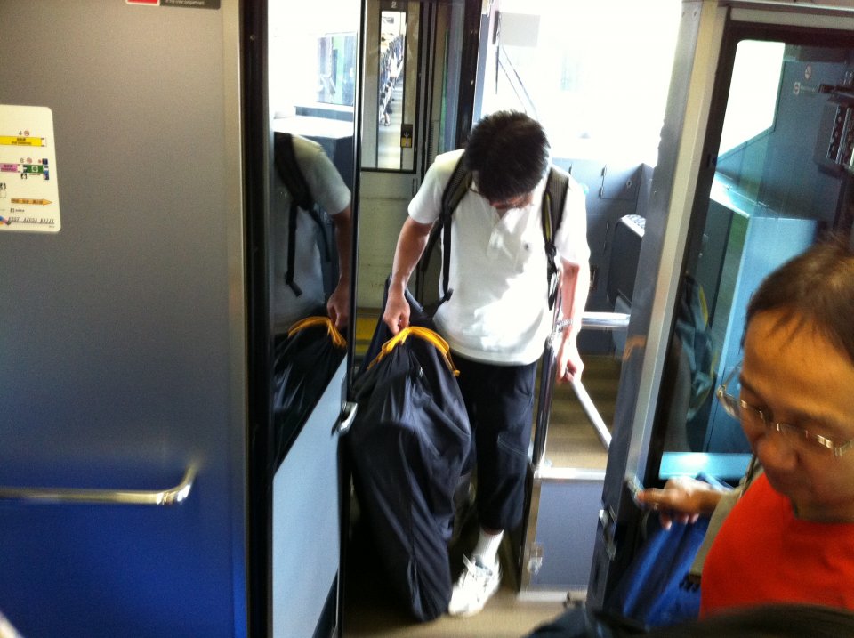 特急あずさ3号車内輪行