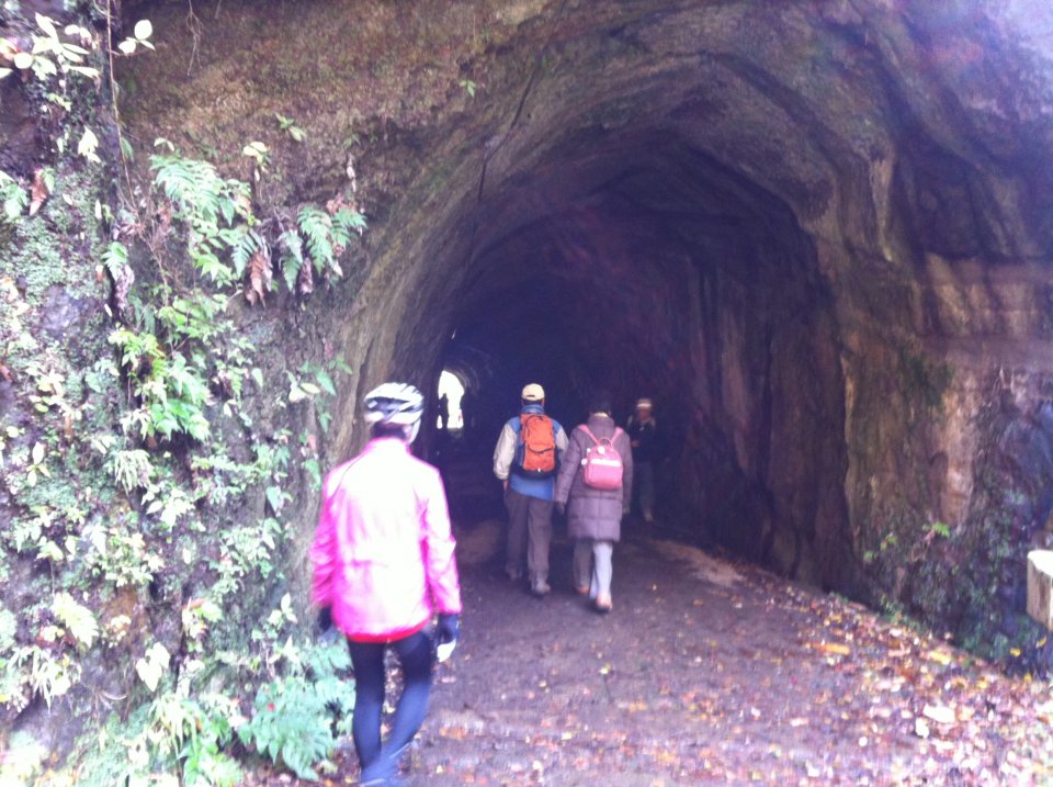 トンネルを抜けると・・