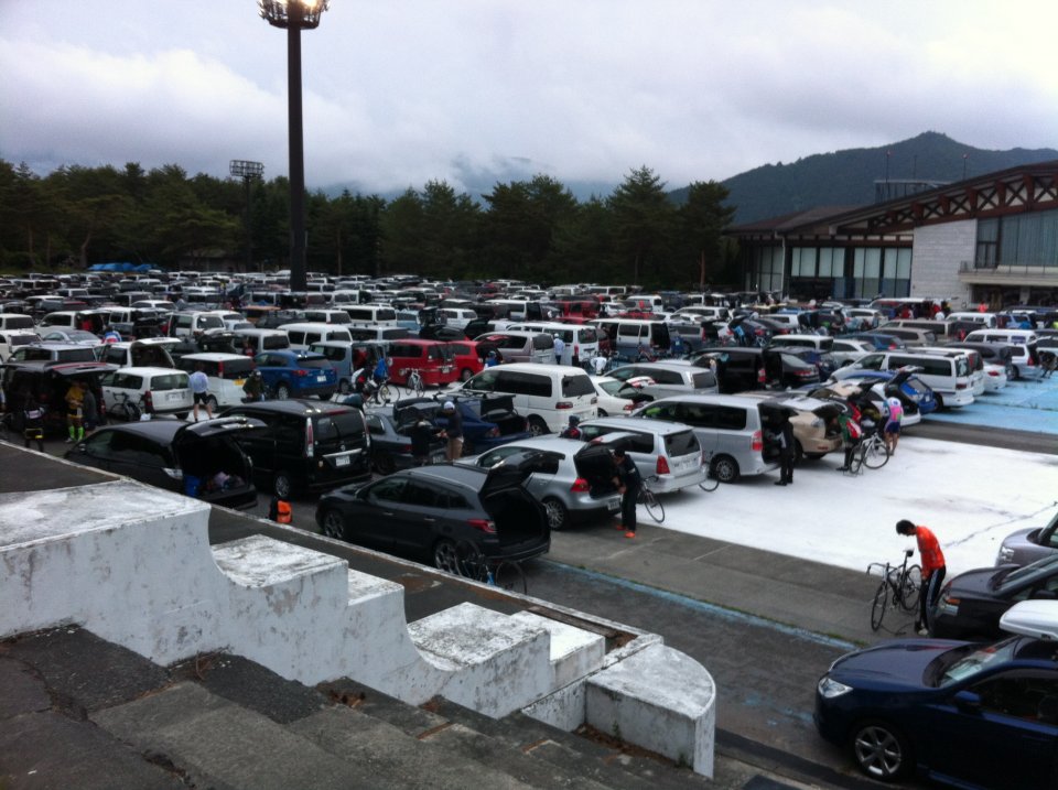 富士急ハイランド駐車場2