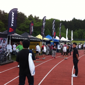 メイン会場のブース群