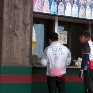 お決まりのソフトクリーム