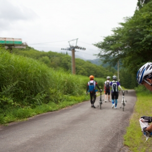 峠を越えたスキー場