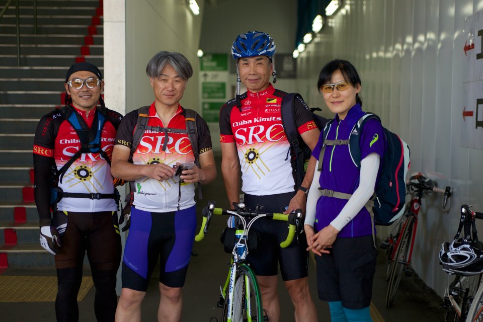 長野駅で記念撮影