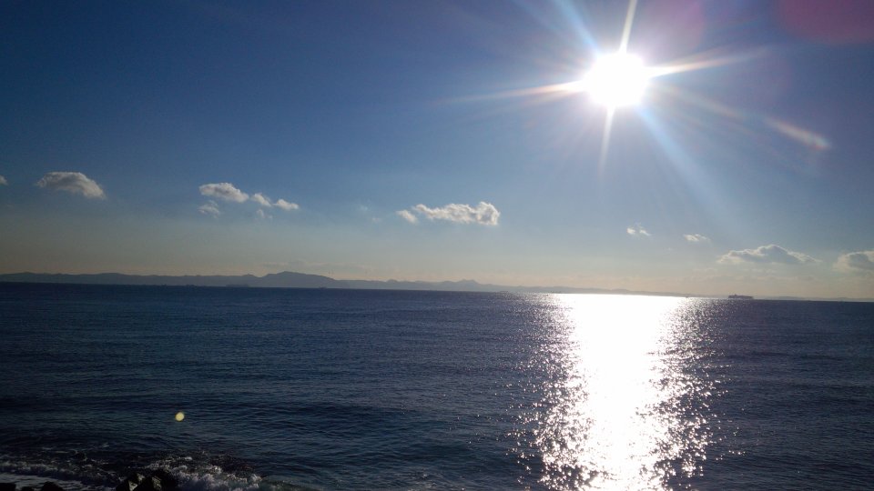 相模湾の朝日