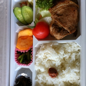 お昼の弁当