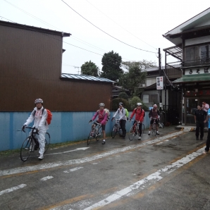 雨の中2日目スタート
